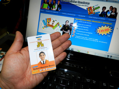 PINZAS RESELLADORAS PARA CREDENCIALES EN PVC